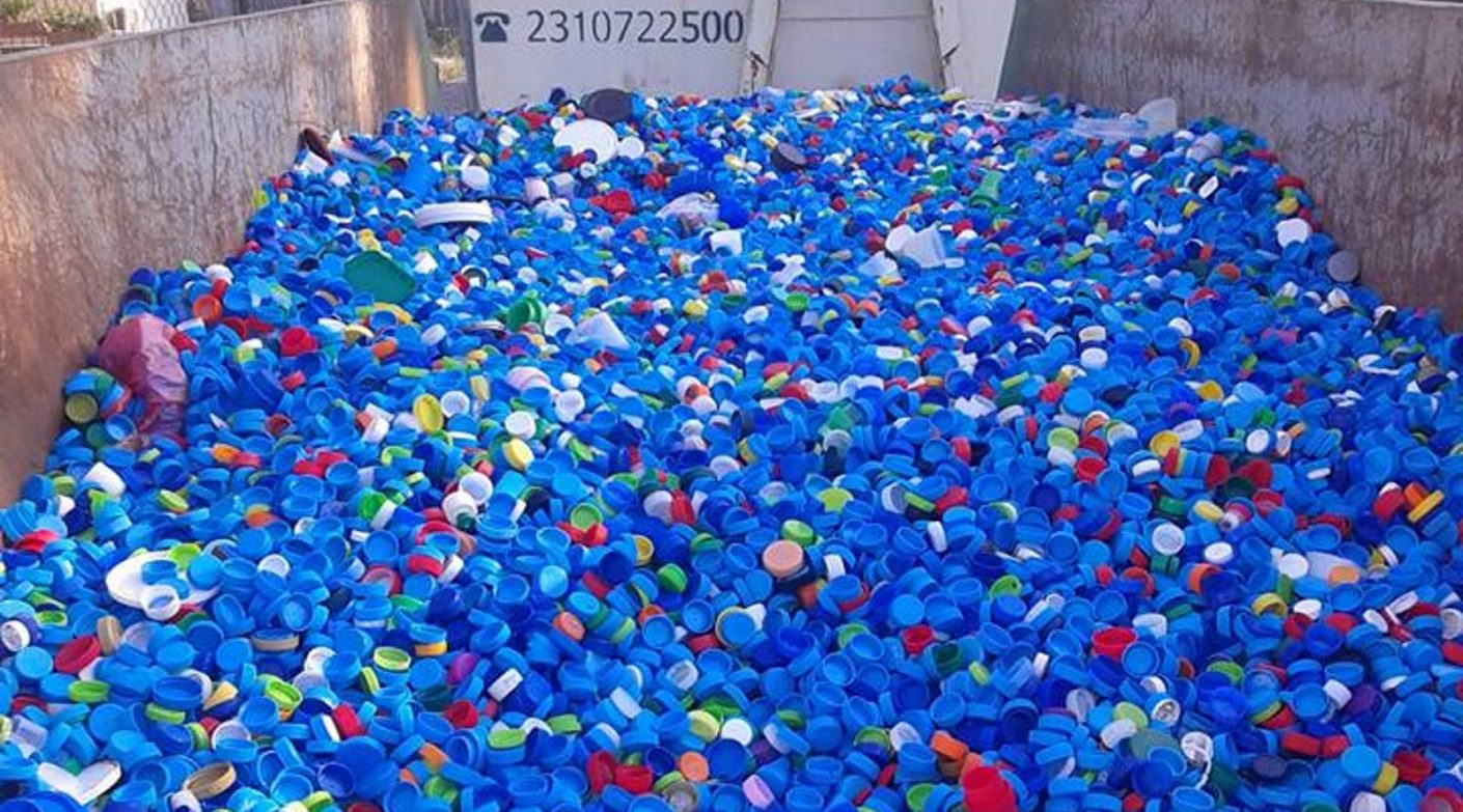 Δήμος Θεσσαλονίκης: προς ανακύκλωση 3,5 τόνοι πλαστικά καπάκια