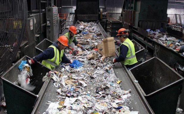 ΕΕ: Αύξηση της ανακύκλωσης στο 65% μέχρι το 2035