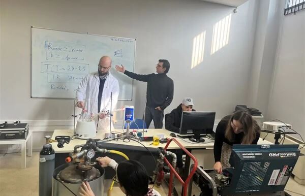 The Sustainables: Παραγωγή βιοντίζελ με μονάδα πυρόλυσης μικρής κλίμακας από τους… Βιώσιμους του ΑΠΘ