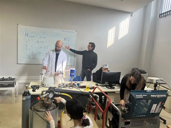 The Sustainables: Παραγωγή βιοντίζελ με μονάδα πυρόλυσης μικρής κλίμακας από τους… Βιώσιμους του ΑΠΘ